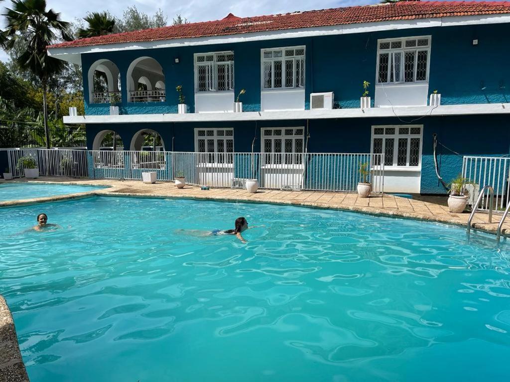 Gallivanters Hostel Dar es Salaam Exterior photo