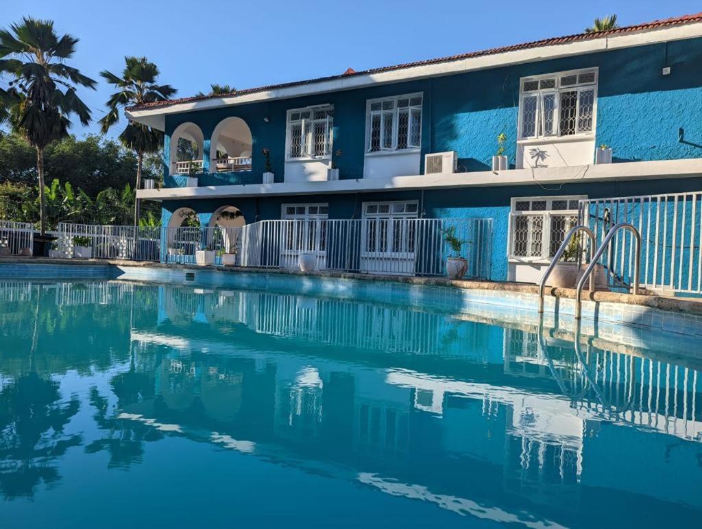Gallivanters Hostel Dar es Salaam Exterior photo